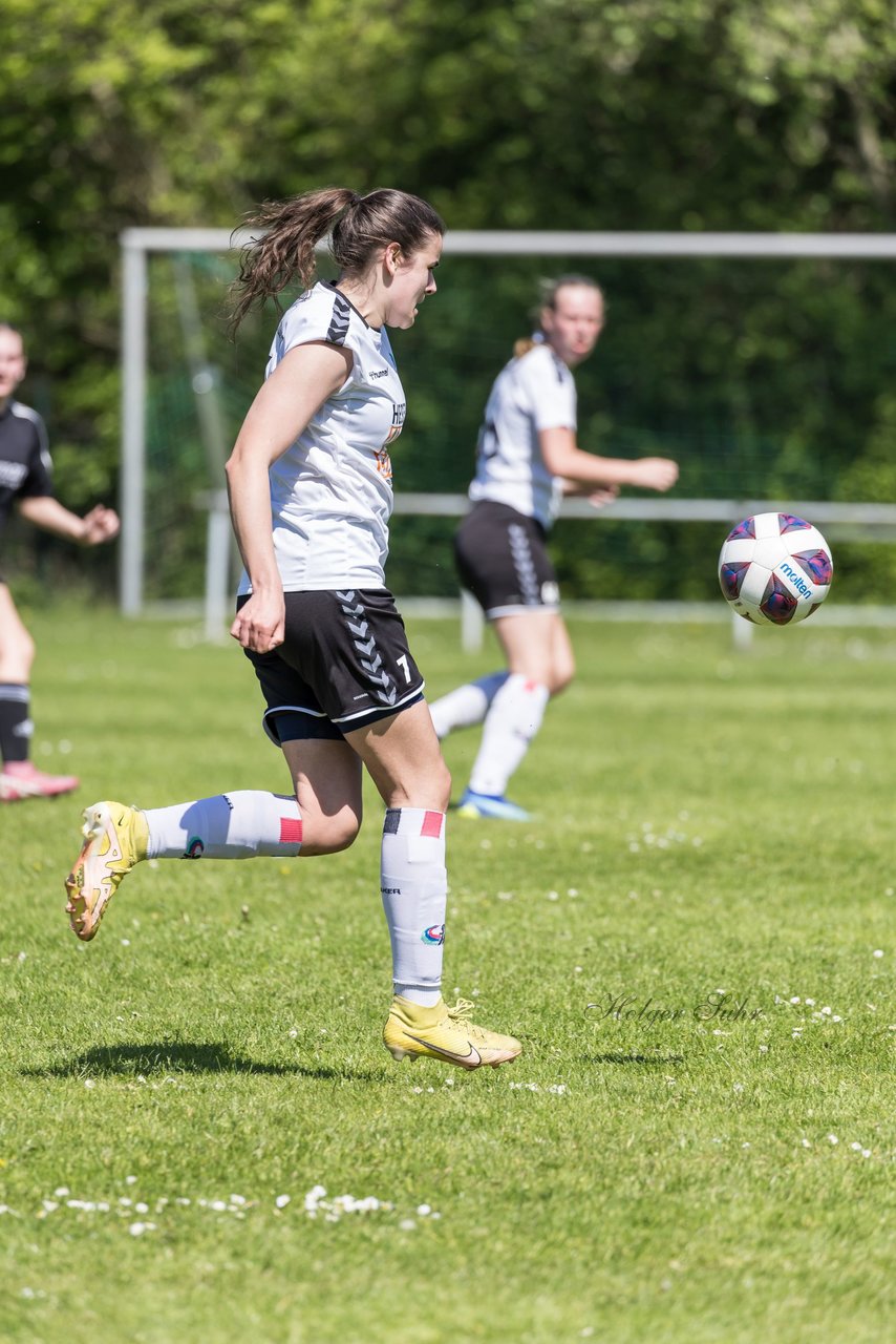 Bild 149 - F SV Henstedt Ulzburg - SV Fortuna Boesdorf : Ergebnis: 3:1